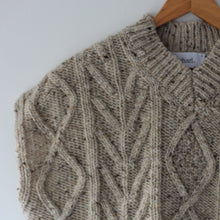 Load image into Gallery viewer, Charl Knitwear - Jimmy Vest in Oatmeal
