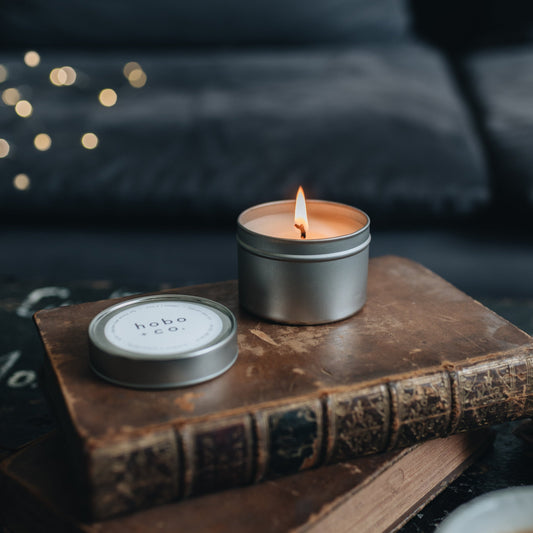 Hobo + Co - Oakwood And Tobacco Scented Soy Candle Travel Tin