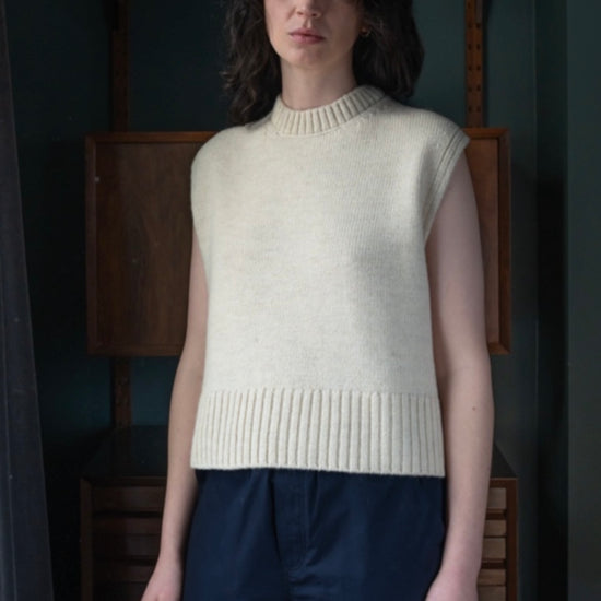 Elwin - Raye Knitted Vest In Ecru | Atwin UK