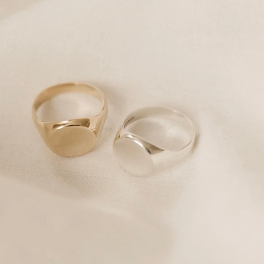 Studio Adorn - Round Signet Ring