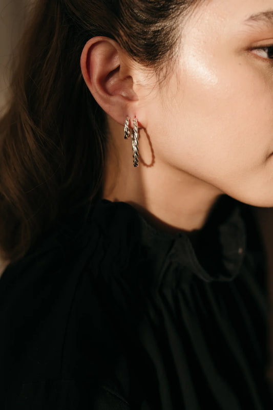 Studio Adorn - Small Twisted Hoops