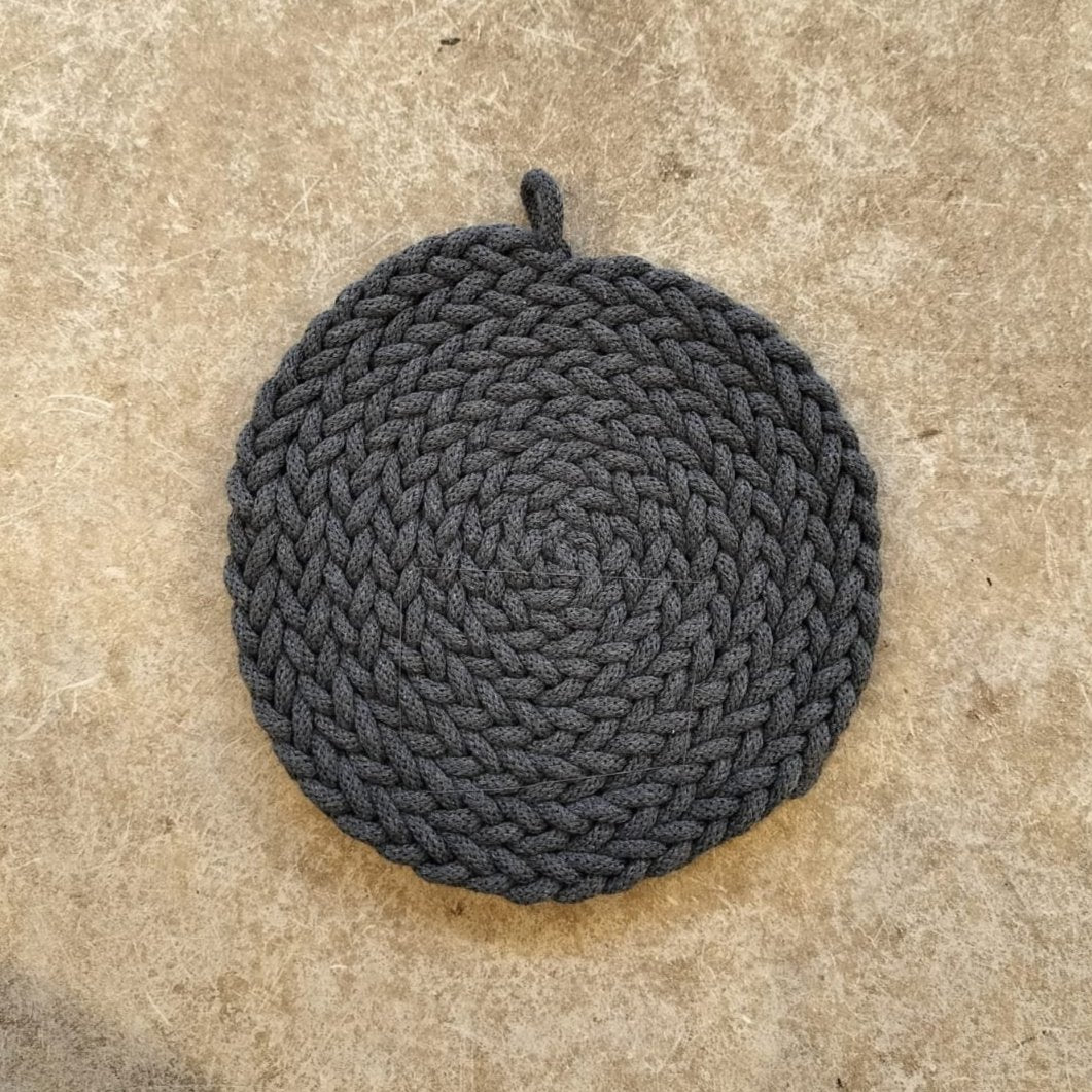 grey rope trivet
