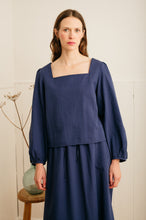 Load image into Gallery viewer, Atwin - Square Neck Blouse In Indigo Striped Seersucker
