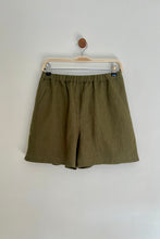 Load image into Gallery viewer, Atwin The Label - The Shorts In Khaki Ramie Linen
