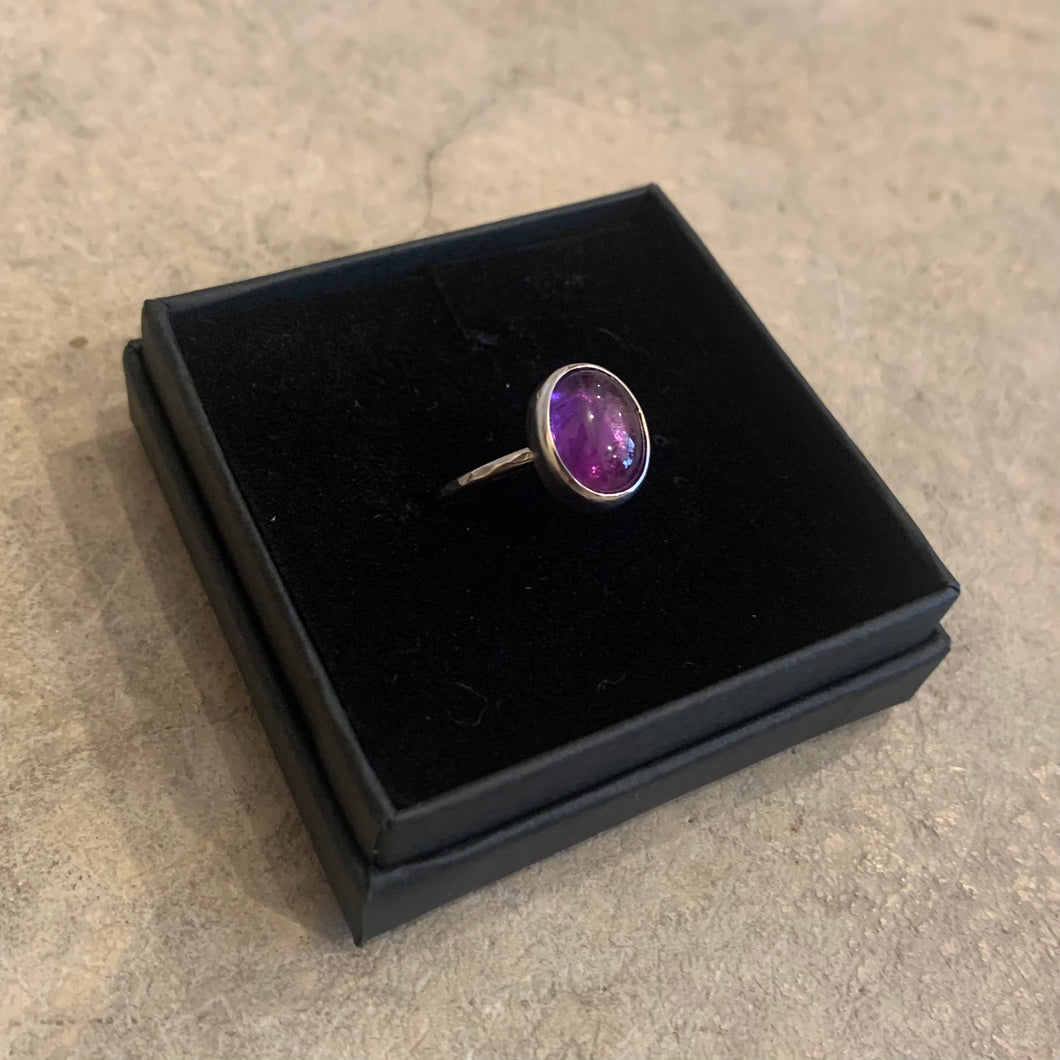 Smith & Strange - Cabochon Oval Amethyst Silver Ring