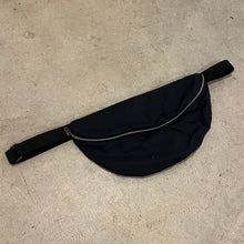 Load image into Gallery viewer, Kikame Apparel - Cross Body Bag In Waxed Cotton
