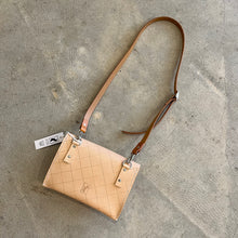 Load image into Gallery viewer, Juniper Calluna - Fold Diamond Check Leather Bag
