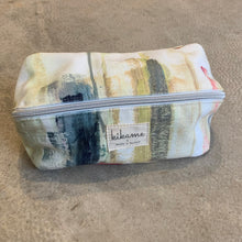 Load image into Gallery viewer, Kikame Apparel - Wash Bag Multi colour
