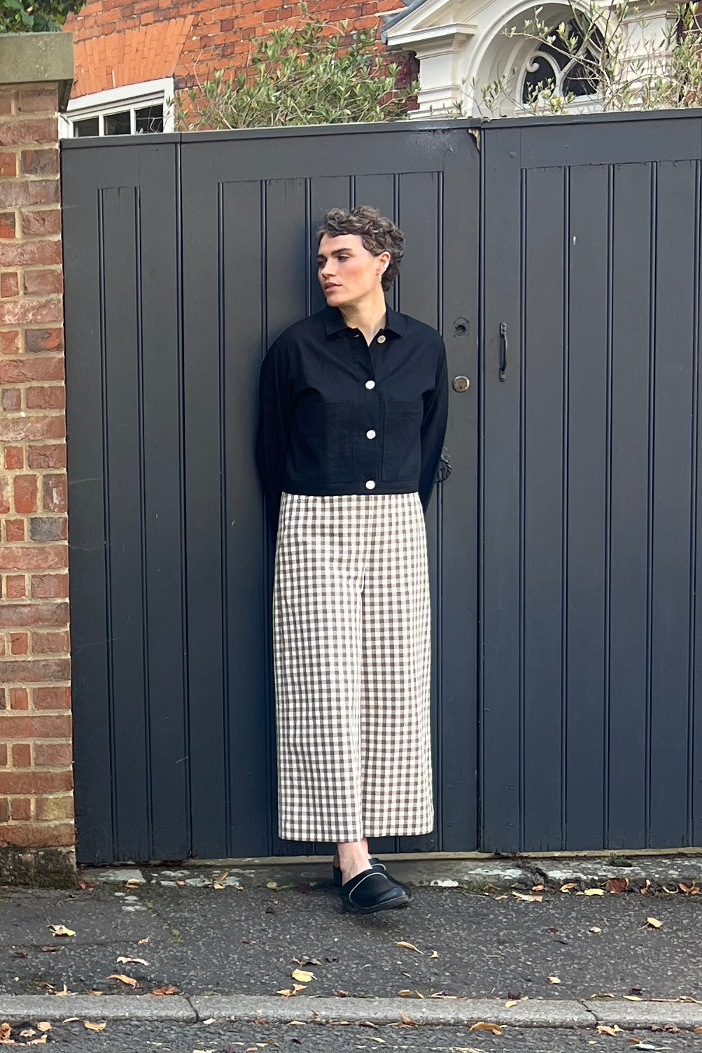 Atwin The Label - The Boxy Shirt Jacket In Black Ramie Linen