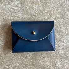 Load image into Gallery viewer, Willow Leather - Card Purse
