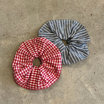 Love & Squalor - Giant Scrunchie