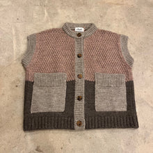 Load image into Gallery viewer, Charl Knitwear - Bigby Vest In Pink/Rye
