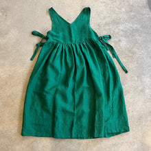 Load image into Gallery viewer, Amber Brown - Pinafore Dress In Green
