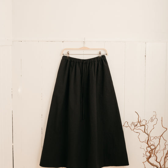 Atwin - Daily Skirt In Black Seersucker | Atwin Store UK