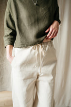 Load image into Gallery viewer, Atwin - The Daily Trouser In Ecru Denim | Atwin UK
