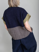 Load image into Gallery viewer, Charl Knitwear - Bigby Vest In Green/Navy
