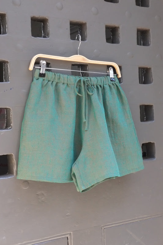 Crop Clothing - Tie Waist Shorts In Grasshopper Green Linen