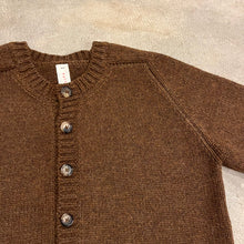 Load image into Gallery viewer, Yetton - The Cardigan In Bark Brown
