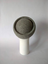 Load image into Gallery viewer, Ellie Vallerini - Wool New Yorker Beret
