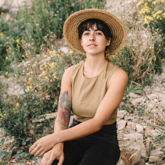 woman wearing a straw hat