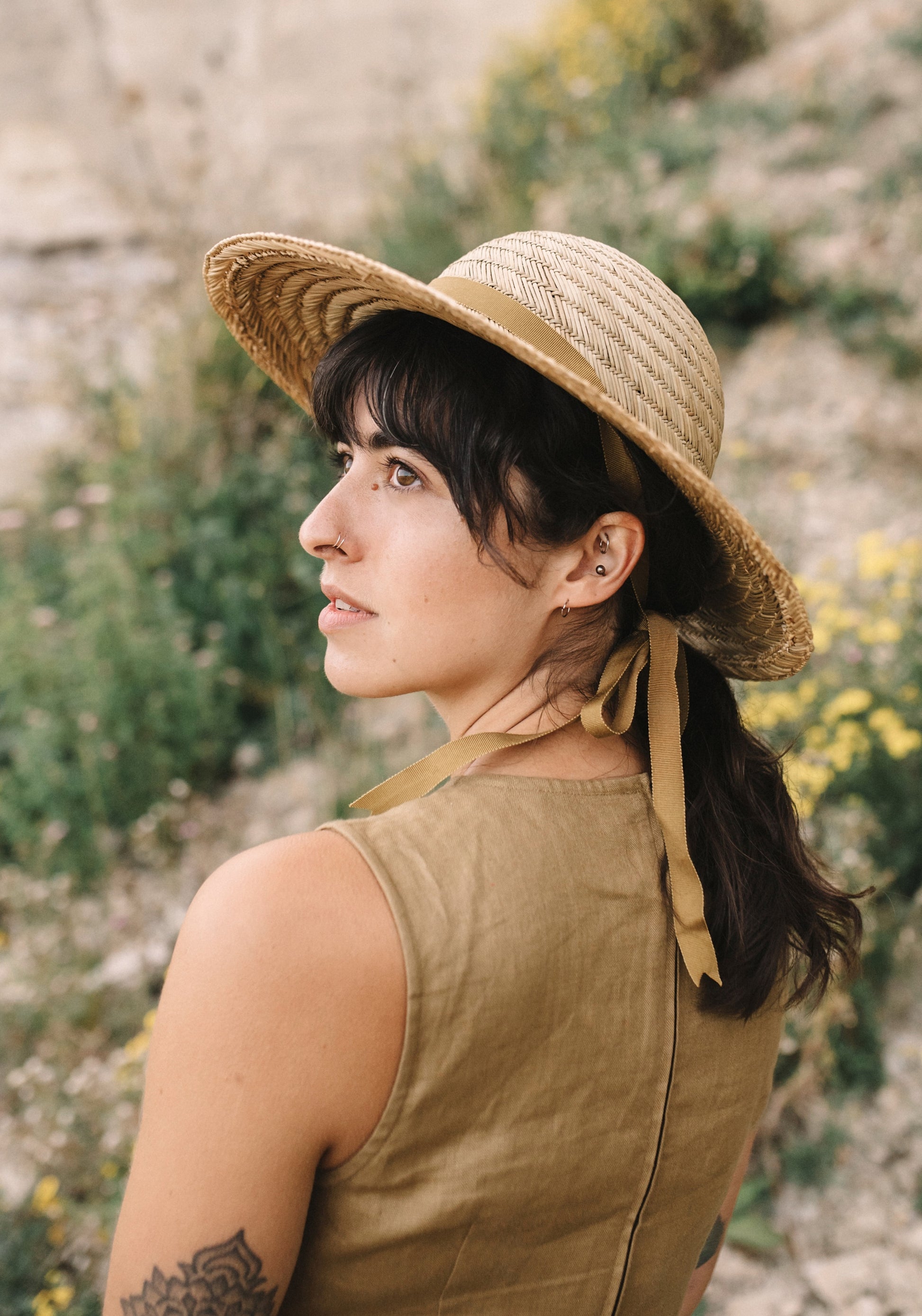 woman wearing a straw hat