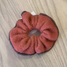 Load image into Gallery viewer, Frea Vintage - Wool Scrunchie
