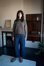 Load image into Gallery viewer, Elwin - Raye Knitted Sweater In Peat
