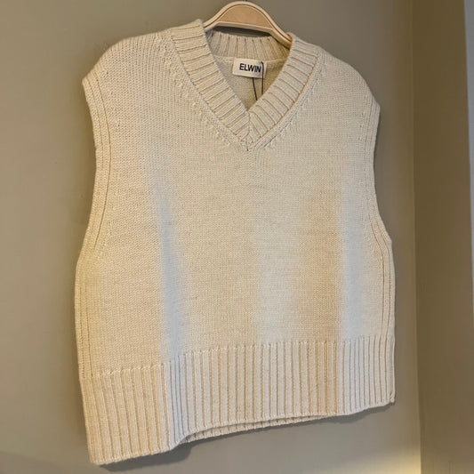 Elwin - Raye V Neck Vest In Ecru