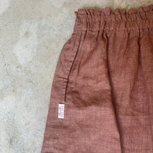 Load image into Gallery viewer, Baana Naturals - Shorts In Sandstone Linen
