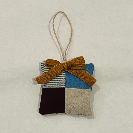 Slow Progress - Patchwork Christmas Decoration