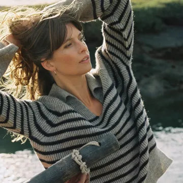 Charl Knits - Edie Jumper in Oatmeal And Navy