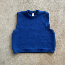 Load image into Gallery viewer, Yetton - Knitted Crew Neck Vest
