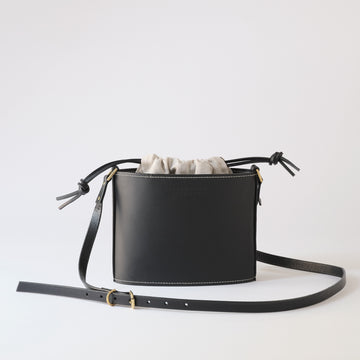 Lucy Welton - Luna Bucket Bag In Black Leather