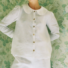Load image into Gallery viewer, Má + Lin - Claudine Blouse In White Linen
