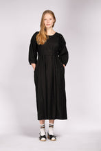 Load image into Gallery viewer, The Regular Works - Quilt Dress In Black Linen
