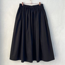 Load image into Gallery viewer, Elwin - Tina Skirt In Black Poplin
