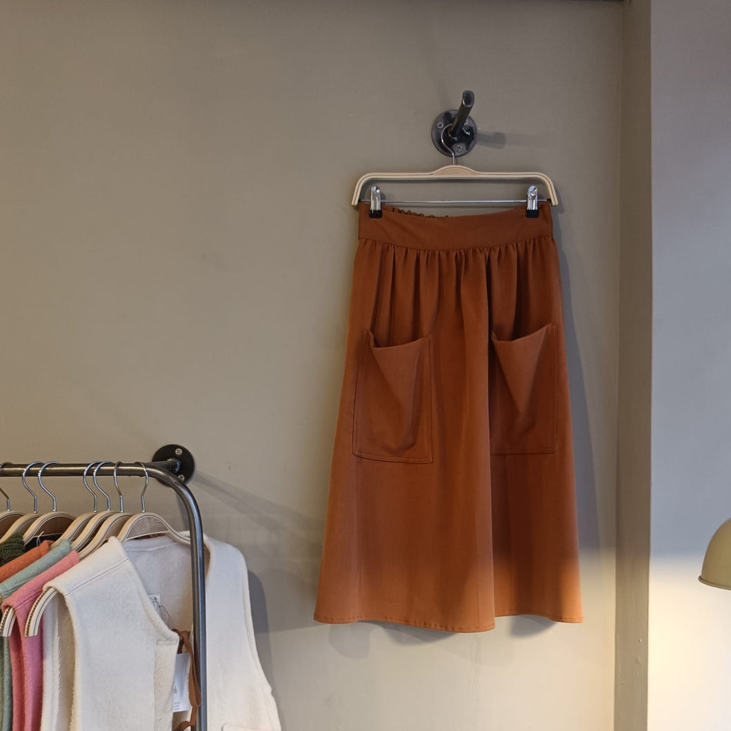 House Of Flint - The Foragers Skirt In Brick Tencel
