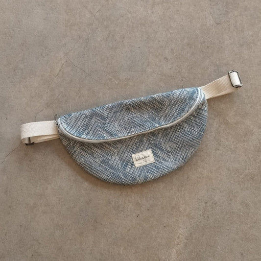 Kikame Apparel - Cross Body  Bag In Azure Zig Zag Weave