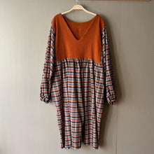 Load image into Gallery viewer, House Of Flint - Slow Lived Dress In Rust And Olive Check
