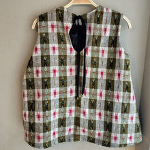 Load image into Gallery viewer, Elsom - Drawstring Top in Green Weave
