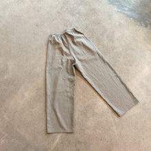 Load image into Gallery viewer, Atwin - The Daily Trouser In Grain Ramie Linen
