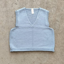 Load image into Gallery viewer, Yetton - The V Neck Vest In Sky
