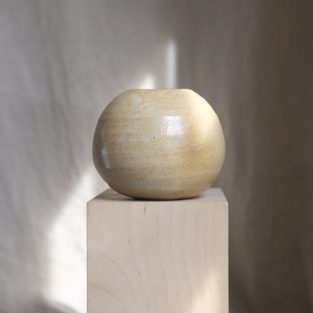 Iain McCarten - Bulb Vase